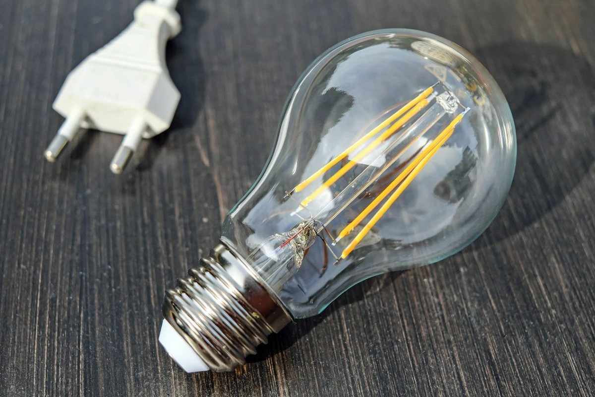 Nuove regole ARERA, cambia tutto nelle bollette luce e gas dal 1° luglio