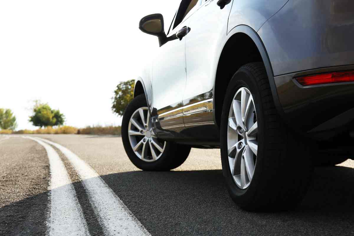 auto su strada