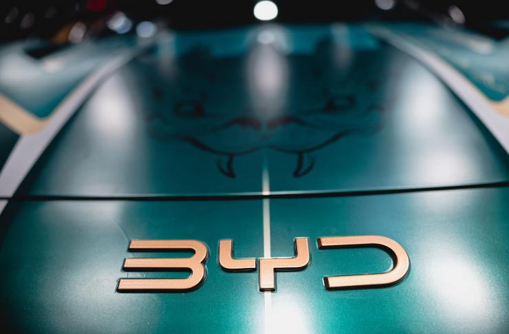 BYD novità auto Stellantis accordo