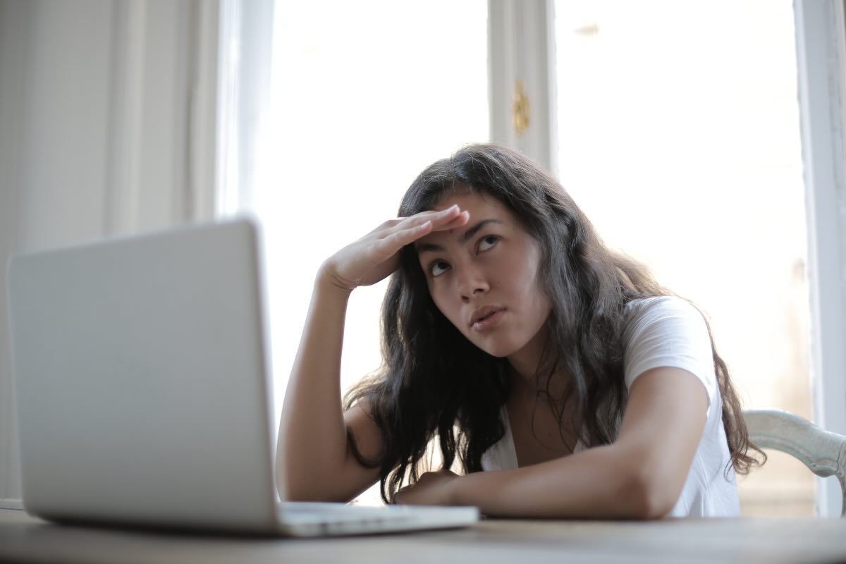 Confusione mentale, difficoltà a concentrarti? Cosa prova a comunicarti il tuo corpo