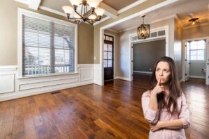 il parquet ed una ragazza dubbiosa