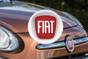 fiat auto cofano logo