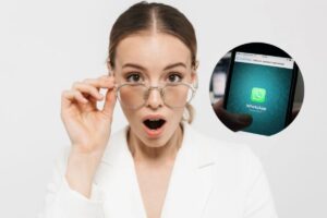 donna con la bocca aperta per lo stupore che si tiene gli occhiali con una mano e nel riquadro un cellulare con l'icona di whatsapp