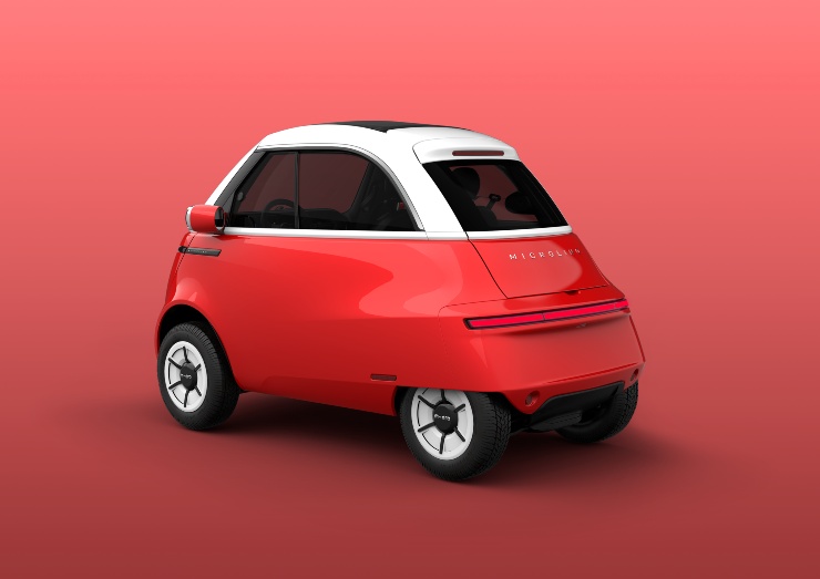 Il Microlino L7e un quadriciclo fatto in Italia che va anche in autostrada