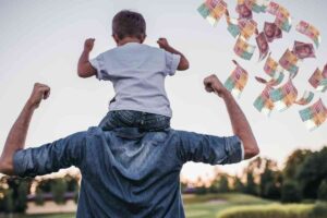 Padre e figlio e soldi