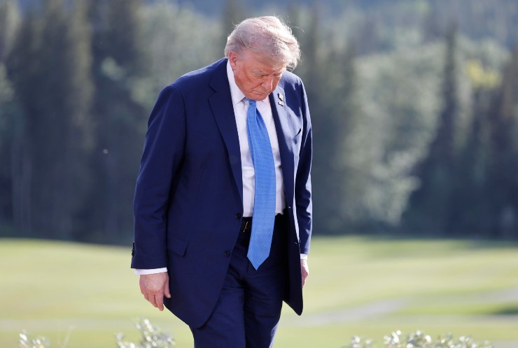 Trump ordina il coprifuoco, è panico totale