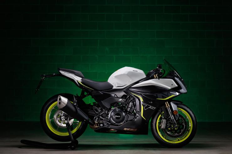 Benelli Tornado 550 moto sportiva BMW