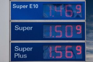 tabellone prezzi benzina schermo carburante