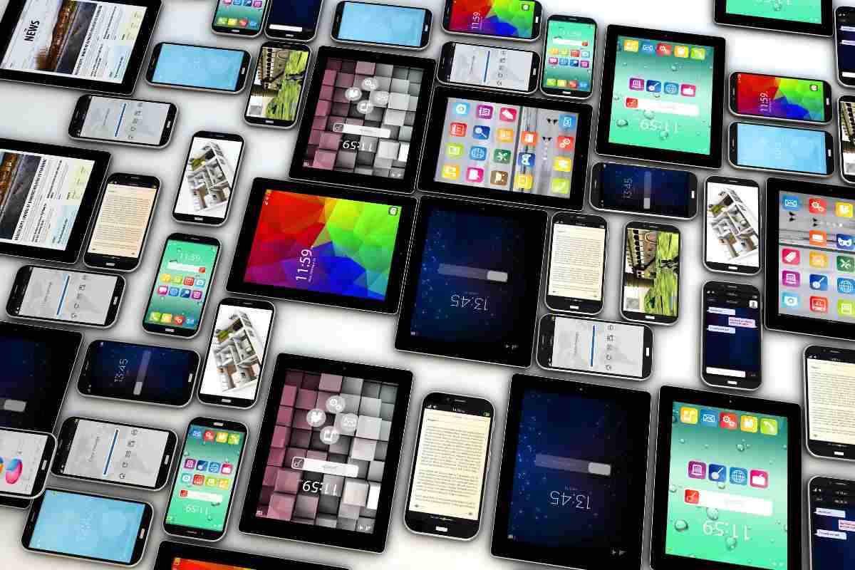 una serie di smartphone e tablet