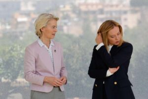 giorgia meloni e la presidente UE ursula von der leyen