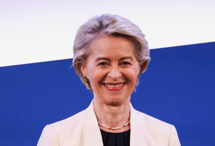 Ursula Von der Leyen Europa tagli benzina